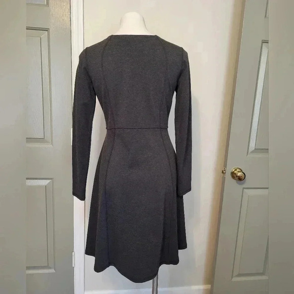 Athleta Whereupon Colorblock Fit & Flare V-Neck Zip Ponte Athleisure Dress(S) - Picture 4 of 9